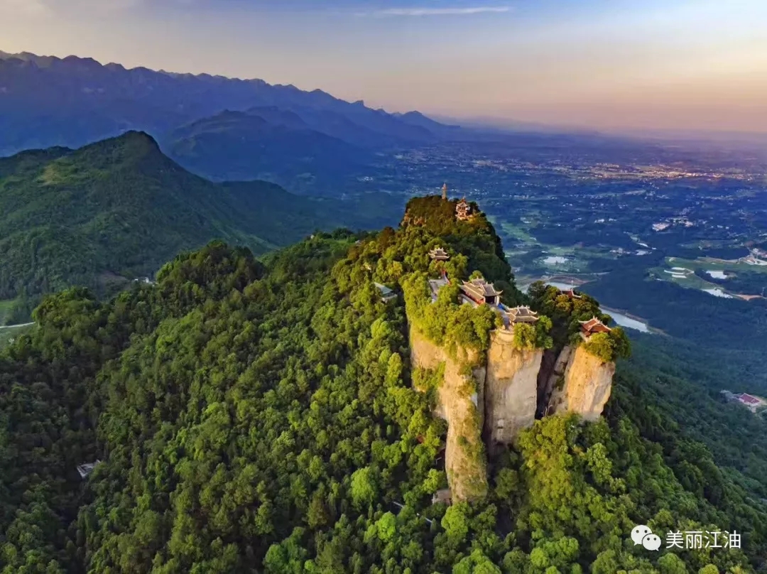 除此之外,江油还有青龙峡,养马峡,涪江六峡,老君山,吴家后山等美不胜